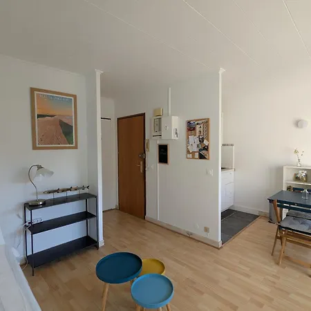 - Lumineux Avec Balcon Et Wifi, Proche - Fr-1-420-97 *